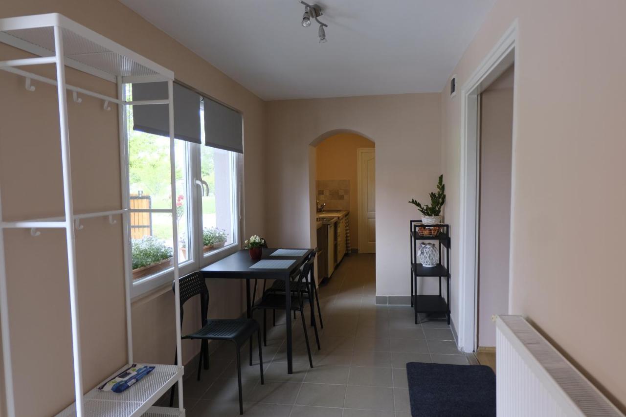 Kajari Apartmanhaz Balatonfőkajár 外观 照片